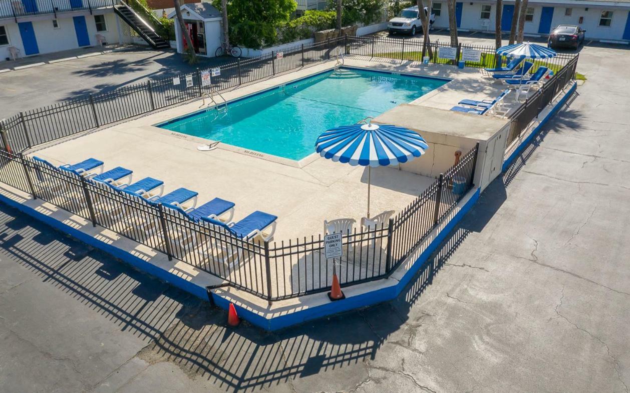 Royal Palms Motel Pulau Tybee Luaran gambar